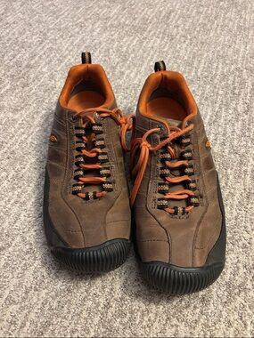 Keen Men’s Brown Leather Sneakers with Orange Accents